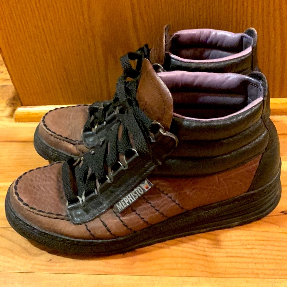 Mephisto France size 9 women waterproof leather lace up hiking ankle boots VGUC